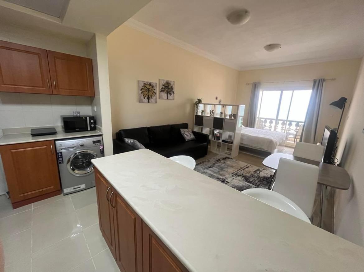 Beach Front Escape Apartment Ras al-Khaimah Ngoại thất bức ảnh