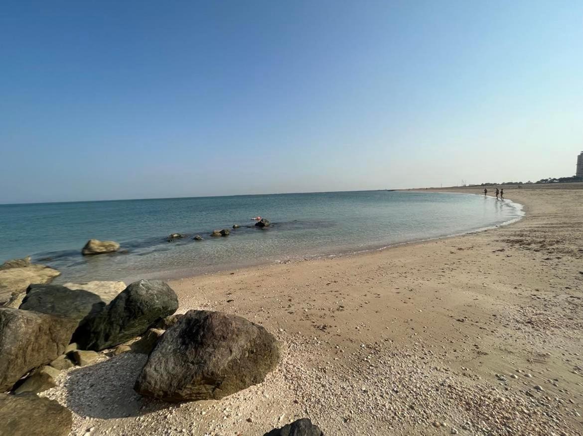 Beach Front Escape Apartment Ras al-Khaimah Ngoại thất bức ảnh